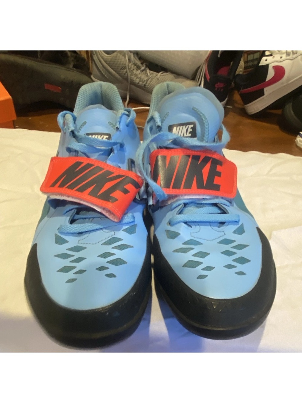 Nike Light Blue Sneakers with Neon Orange Strap - Picture 6 of 11